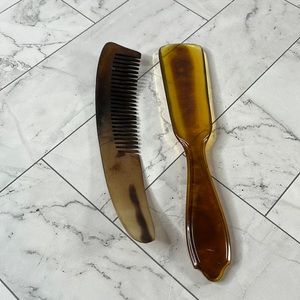 Vintage Retro Comb and shoehorn Plastic Inscribed